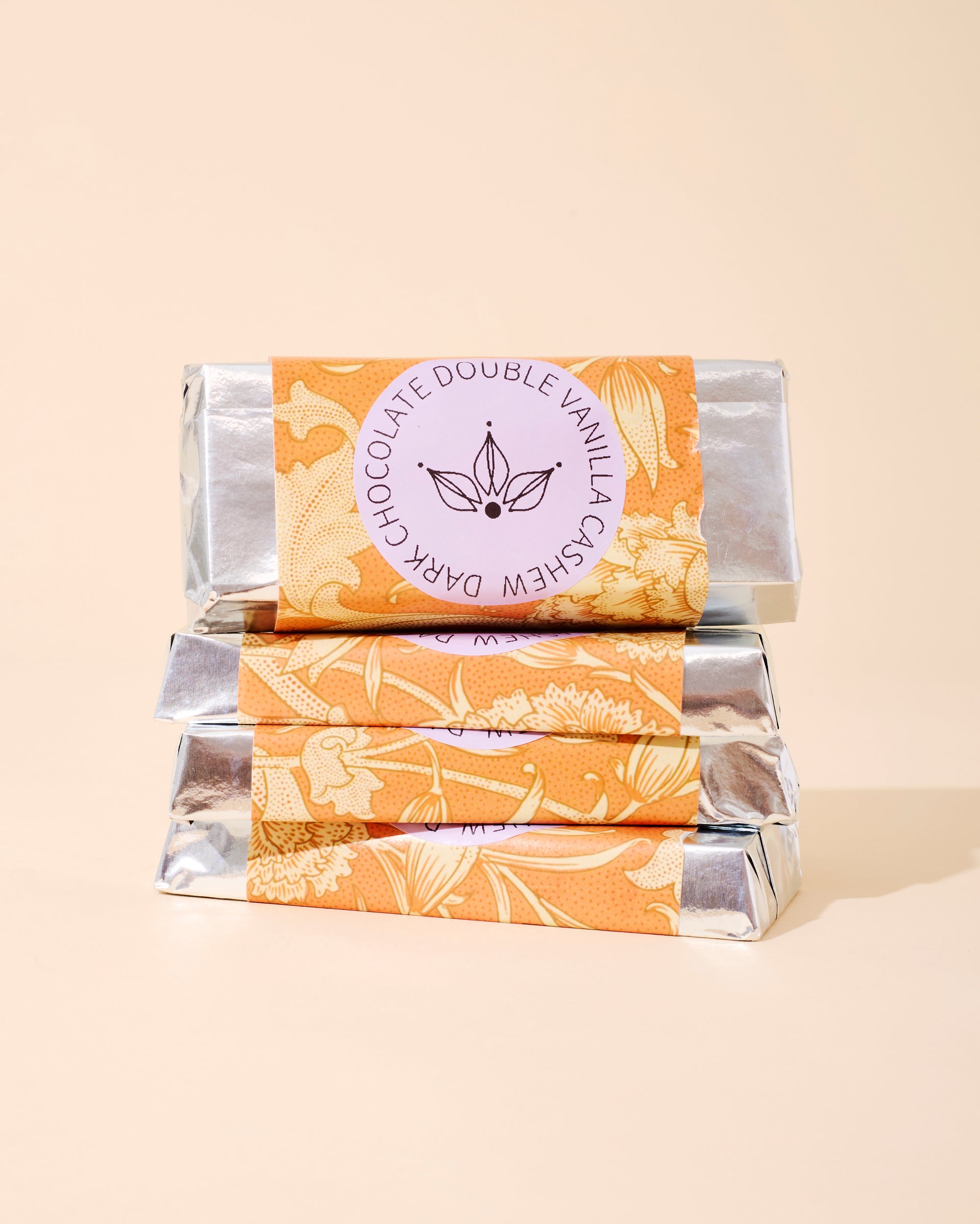 Double Vanilla Cashew Chocolate Bar